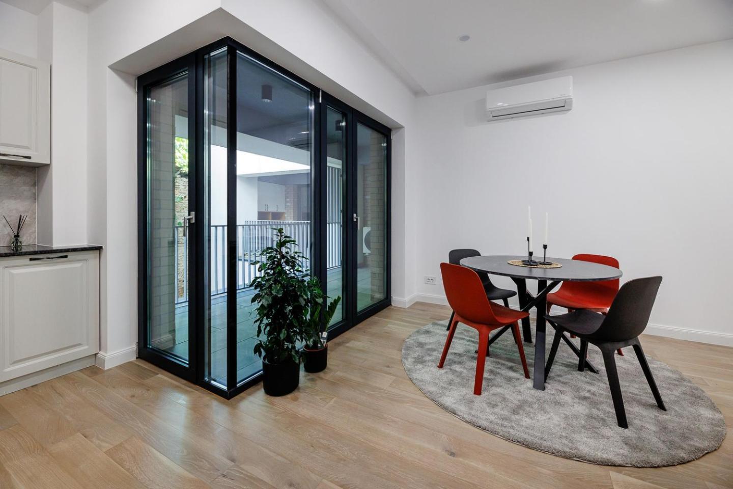 The Corner Luxe Apartment بوخارست المظهر الخارجي الصورة